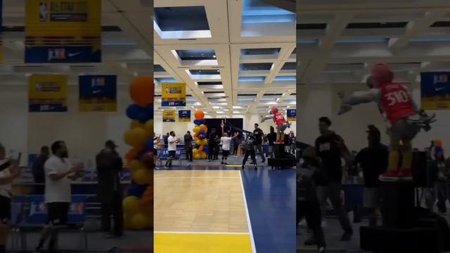 Wemby makes a surprise visit to meet and play ball with the Bay Area kids!