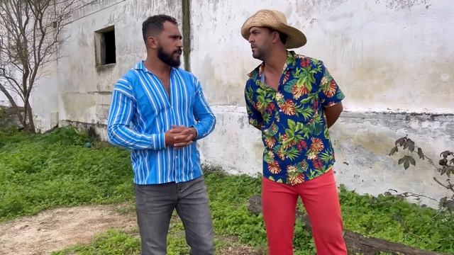 Seu Chico ensinou a Cumadi tirar leite