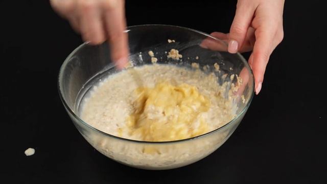 Kein Mehl! Kein Zucker! Nur Haferflocken, Bananen und Ei!