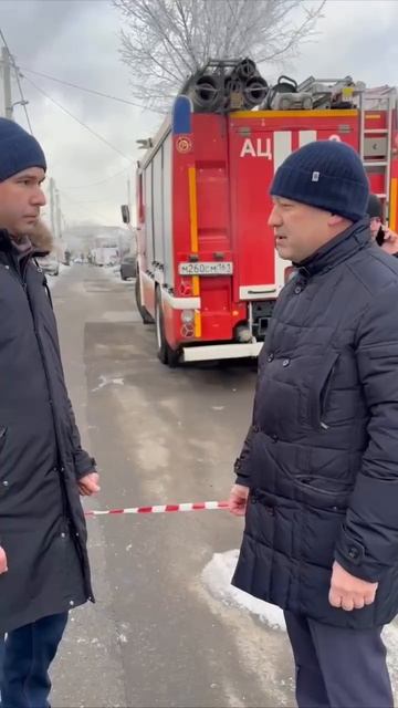 Из-за падения обломков БПЛА по адресу переулок Ермака, 34 пробита кровля частного дома. 😲