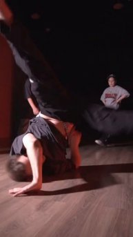 танцую брейк данс в Москве