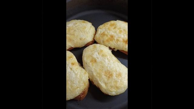 1000002594.mp4
Шаньги с картошкой на батоне
