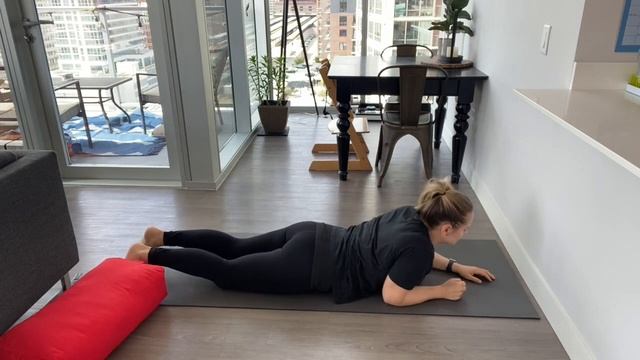 Postnatal Yoga with Rita and Baby