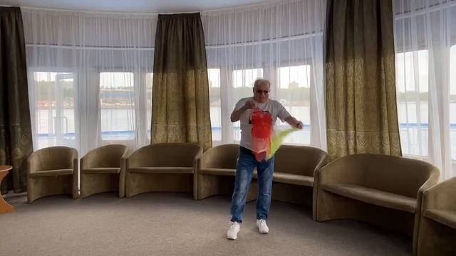 УЧИМСЯ ЖОНГЛИРОВАТЬ   т х  Александр Свирский    Москва   06