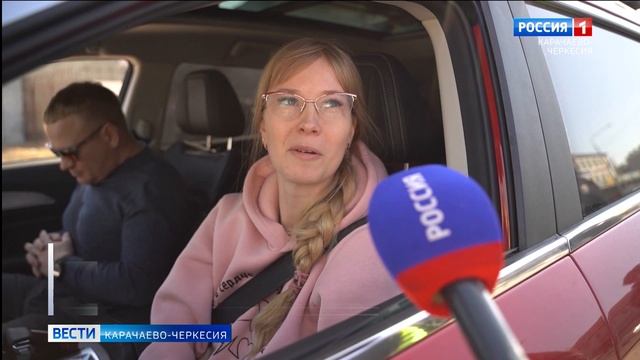 В Усть-Джегуте сотрудники ГИБДД провели плановую пропагандистско-информационную акцию "Пристегнись"