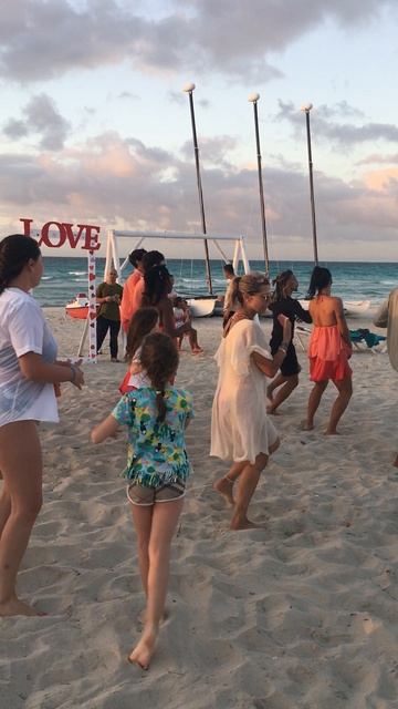 Куба.танцы у океана