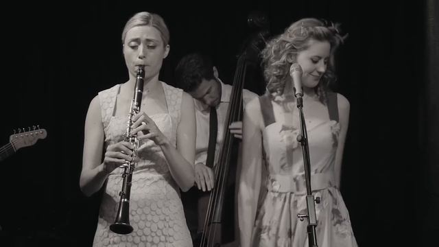 Hetty & the Jazzato Band - Tu Vuo' Fa' L'Americano