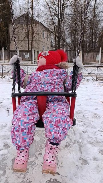 машинка черная, - нет, серая 😄