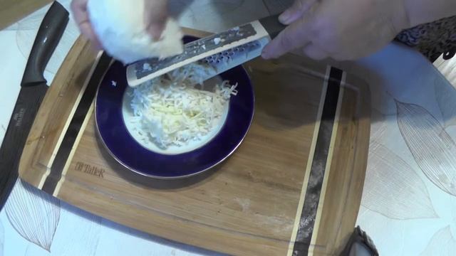 Блинчики из кабачков с адыгейским сыром. Просто очень вкусно.