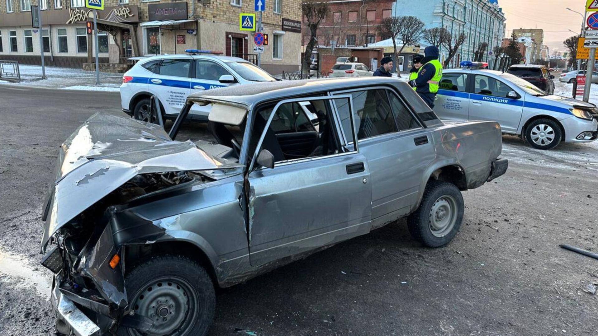 В Красноярске подросток устроил ДТП с автобусом и пострадавшими