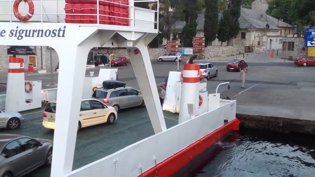 Паром Черногория Lepetane- Kamenari Ferry