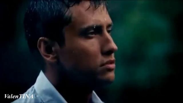 Льёт дождь☔☂️