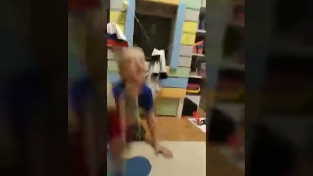 1часть кино про ,, Машу и Миху"