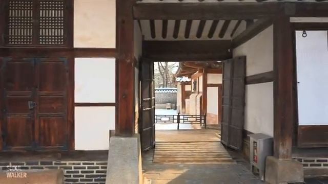 Snowy Morning Walk at Changdeokgung Palace Winter Stroll in Seoul