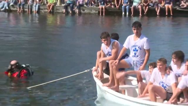 2024 Tarpon Springs Epiphany celebration: Teens dive to retrieve cross