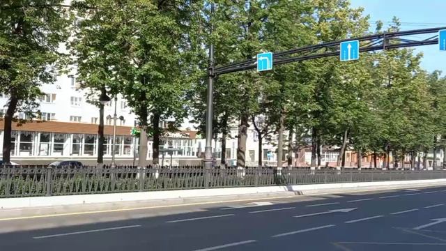 Комсомольский проспект. Остановка «Советская улица».