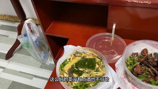 行程將半，去逛菜市場，花25買個烤鴨解饞！【小勇日常生活记】