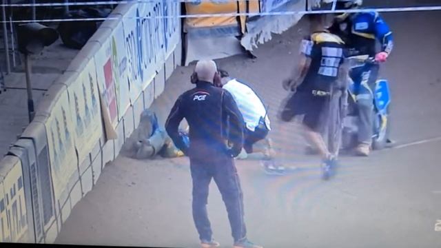 Laguta harsh Yellow card against J. Holder 9.8.20