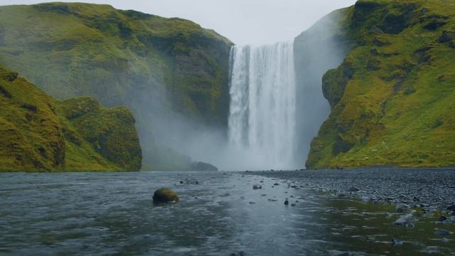 Белый шум водопада Скоугафосс 4K UHD  6-часовая атмосфера сна и концентрации
