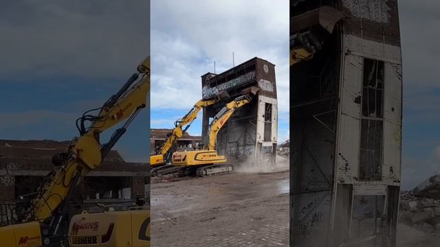 Красота и эпичность момента ликвидации старого сооружения.