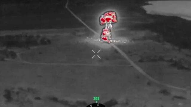 ‼️🇷🇺Ещё одну БМП с украинским десантом подловили наши операторы БПЛА😎🤙🤍💙❤️🇷🇺🇷🇺🇷🇺