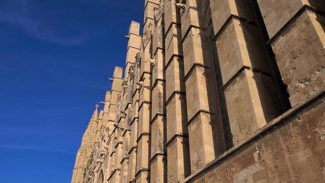 Around the La Seu Cathedral in the old town of Palma / Mallorca, Spain / 4K HDR