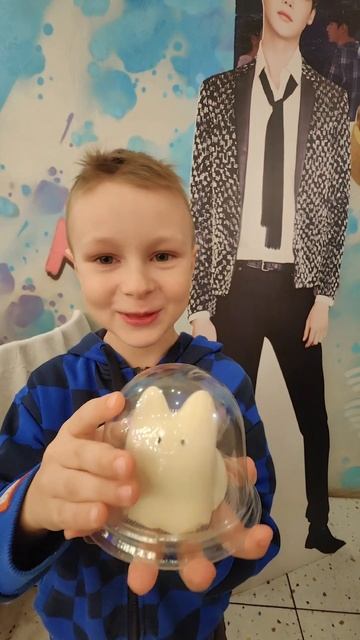 Я пробую десерты в корейском кафе Chiko