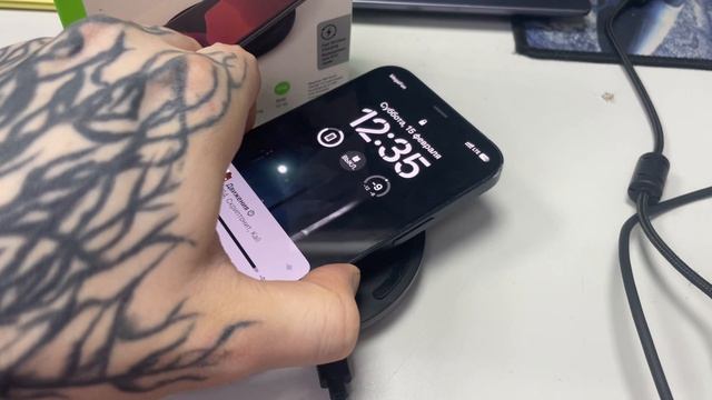 краткий обзор на беспроводную зарядку Belkin