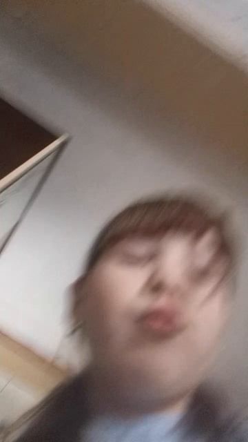 VID_20250214_115947.mp4