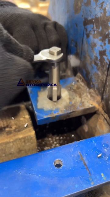 Замена оси шкива на подъёмнике Rotary lift от компании Азбука Автосервиса РФ