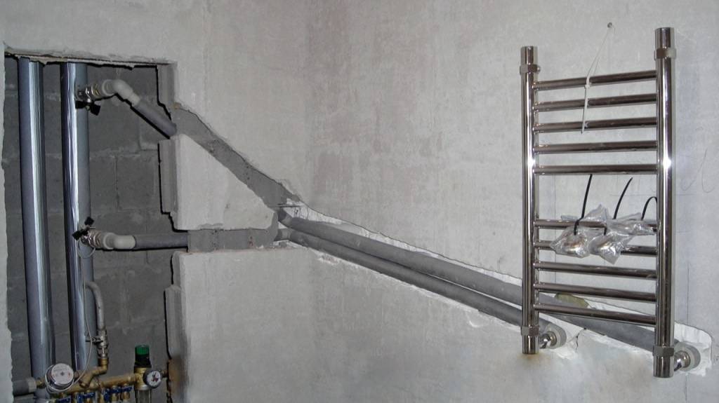 Перенос полотенцесушителя на другую стену