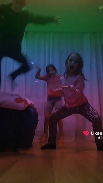 Like_2025-02-15-20-36-49.mp4