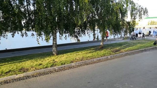 Храму нет. Сквер. Екатеринбург