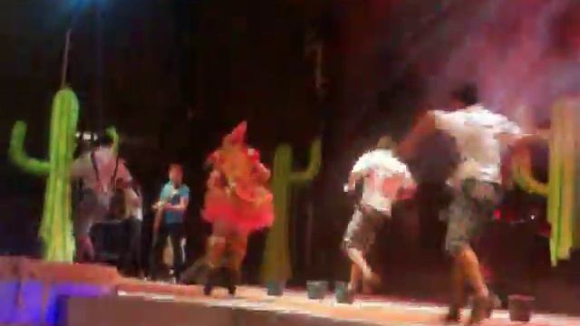 Banda Calypso em Ceilânida-DF 02/09/12 - Frevo Mulher