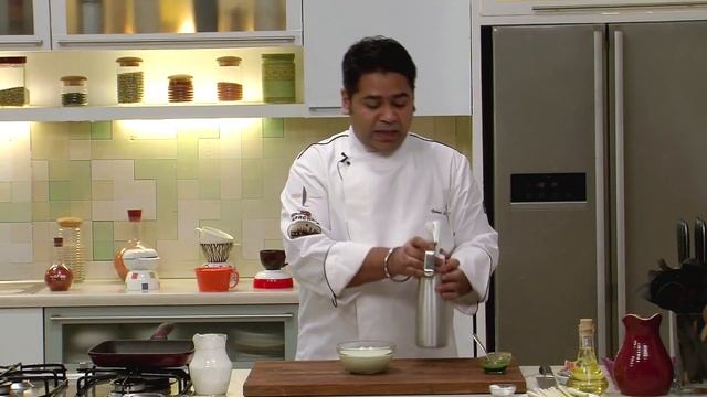 Pepper Soya Chicken Supreme with Wasabi Foam | Sanjeev Kapoor Khazana