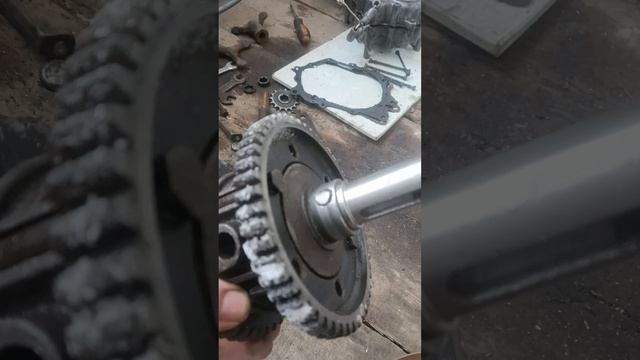 редуктор муровей под снегоход.mp4