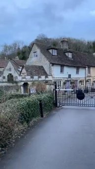 Касл Комб — живописная и тихая деревушка на юге Котсуолдса.