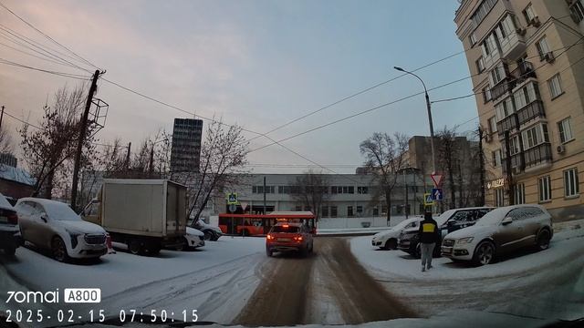 Чувак врезался в Range Rover