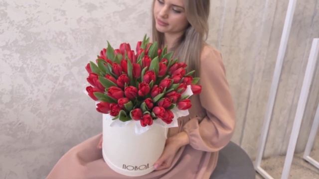 Нежные и хрустящие тюльпаны в коробке от Повода. Красные тюльпаны