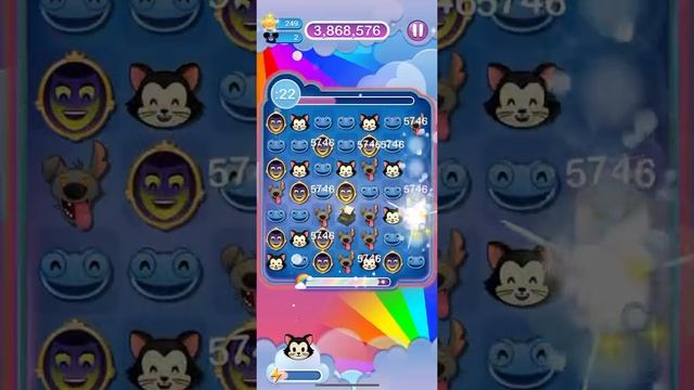 Disney Emoji Blitz - Gameplay With FIGARO!!!