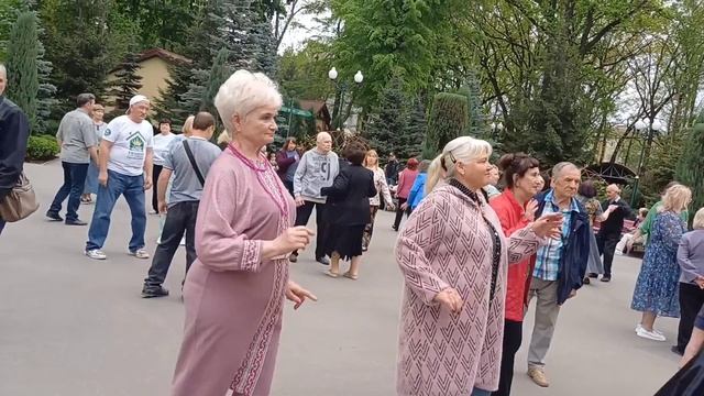 ТЫ СЕКСУАЛЬНАЯ ТАКАЯ, ПЛАТЬЕ В РОМАШКУ💕 ТАНЦЫ💕 ХАРЬКОВ 28.04.2024
