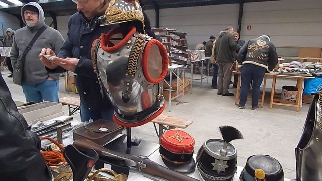 Коллекционный военный антиквариат на барахолке в Бельгии!
