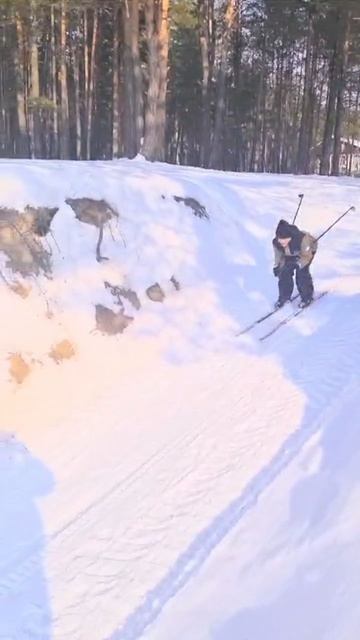 катаюсь на лыжах первый раз.