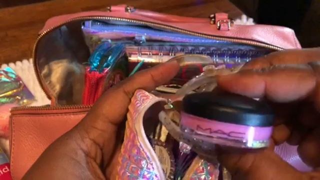 WHAT'S IN MY PURSE(PINK MICHAEL KORS)👛