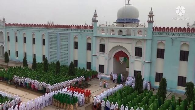 Tarana bata kya puchta hai mulk mein kiska gujarat hai