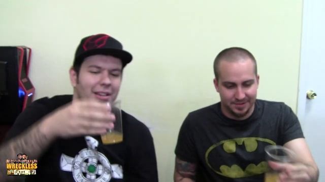 WE Shorts - Sonrisa Nectar De Durazno & Zevia Diet Soda Cola