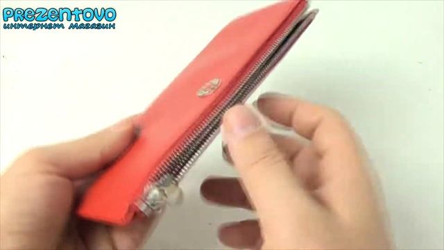 Кожаный женский кошелек Petek 438-46-110
