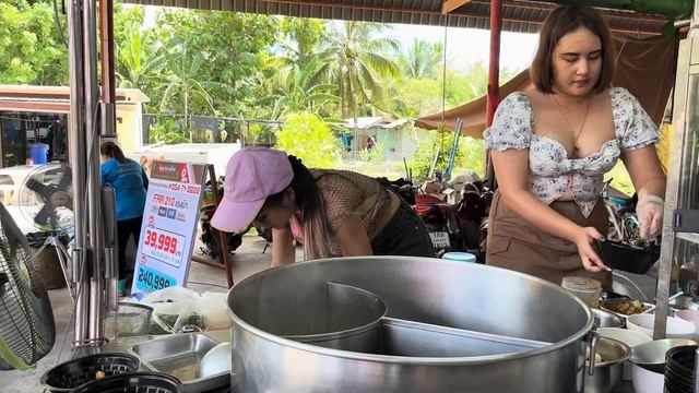 Beautiful & Hard Working Thai Lady Sells Pork Noodle With Her Food Truck