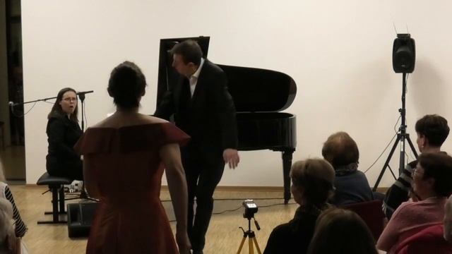 G. Rossini "Duetto buffo di due gatti" Esther Valentin, Konstantin Paganetti & Anastasia Grishutina