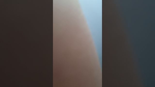Алиса одевает наряд
